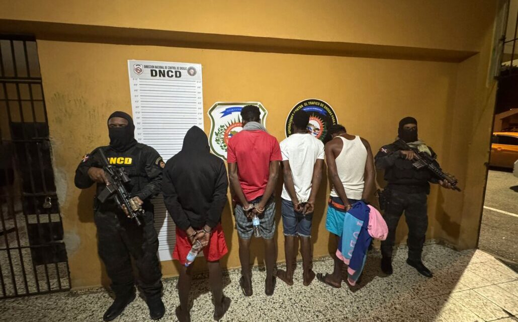 Apresan seis hombres y desarticulan red en Santiago; le confiscan 989 libras de marihuana