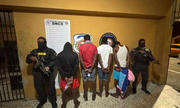 Apresan seis hombres y desarticulan red en Santiago; le confiscan 989 libras de marihuana